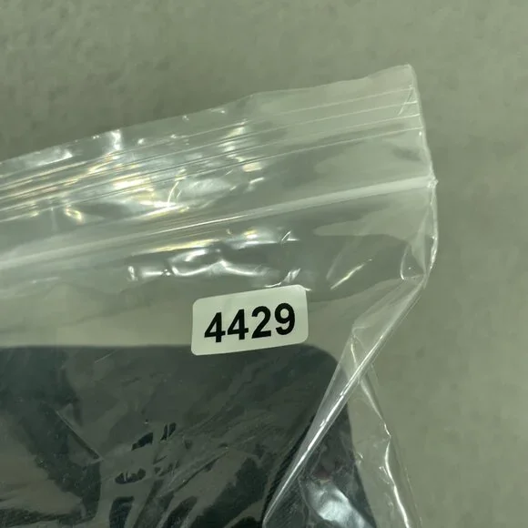 Old Navy Ultimate Straight Pants Men 38 Black Built in Flex Chinos - Picture 10 of 11